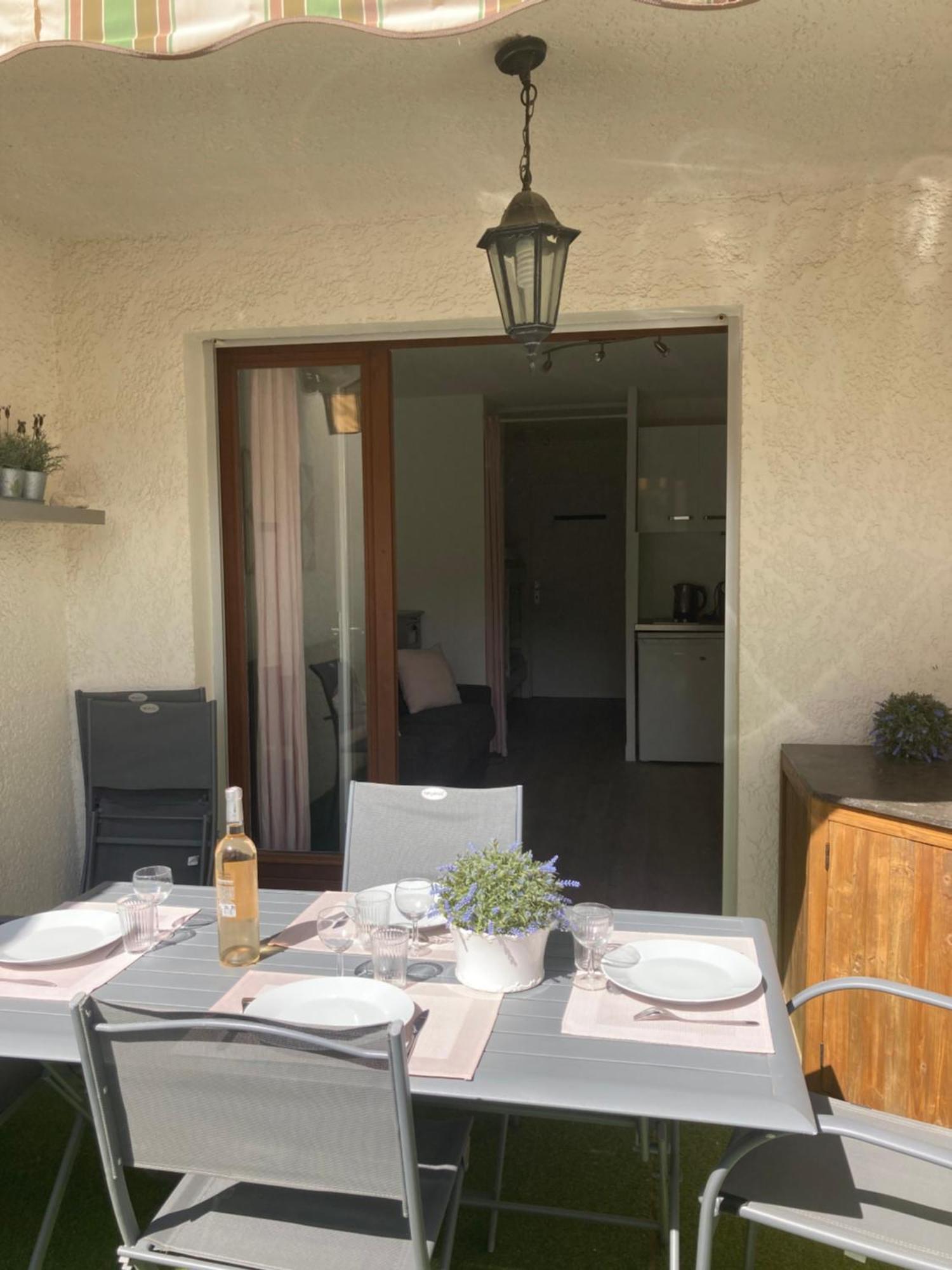 Studio 110 Grande Terrasse Proche Mer Бандол Екстериор снимка